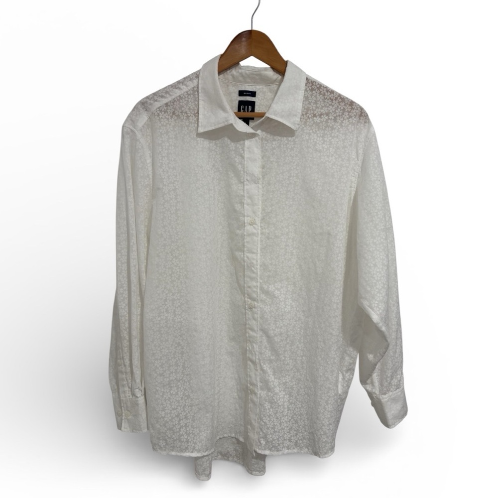 GAP White Button-Down Shirt with Subtle Jacquard Texture